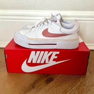 Nike Court Legacy Lift